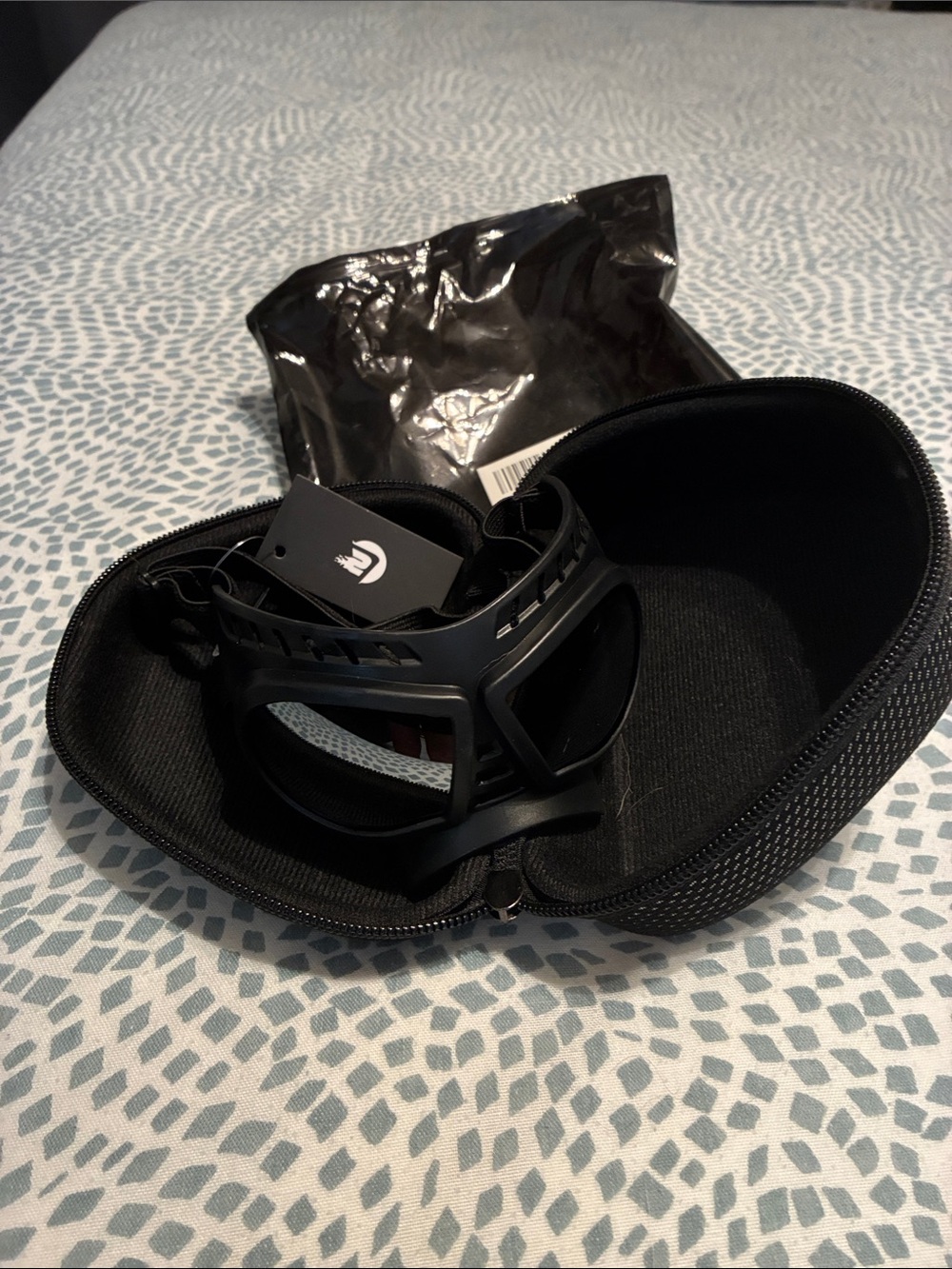 NWT Dog Goggles